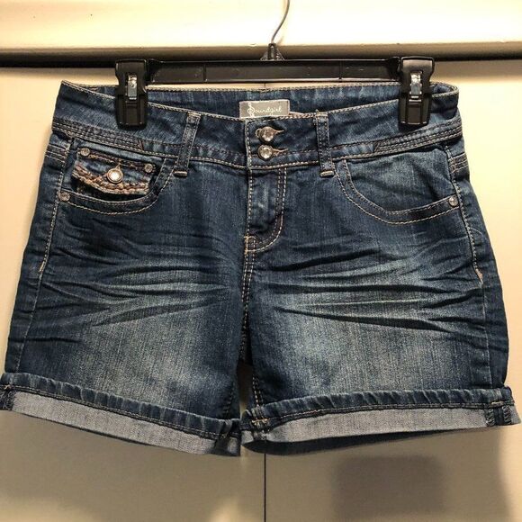 Soundgirl Denim Shorts Embellished pockets size 7 - Picture 1 of 2